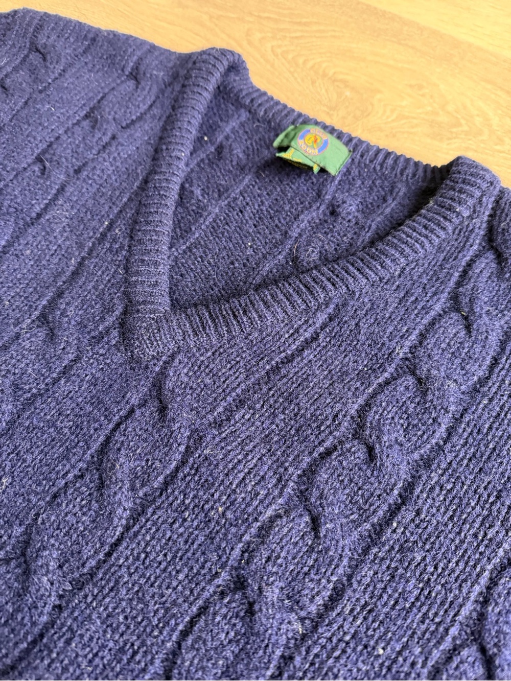 Vintage Deep Blue Cable V-Neck Sweater - Picture 2 of 3